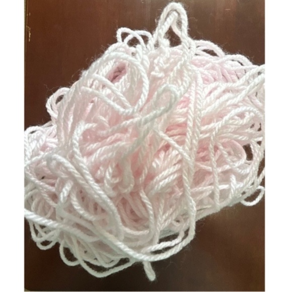 Pink yarn (Left over) - Picture 5 of 6